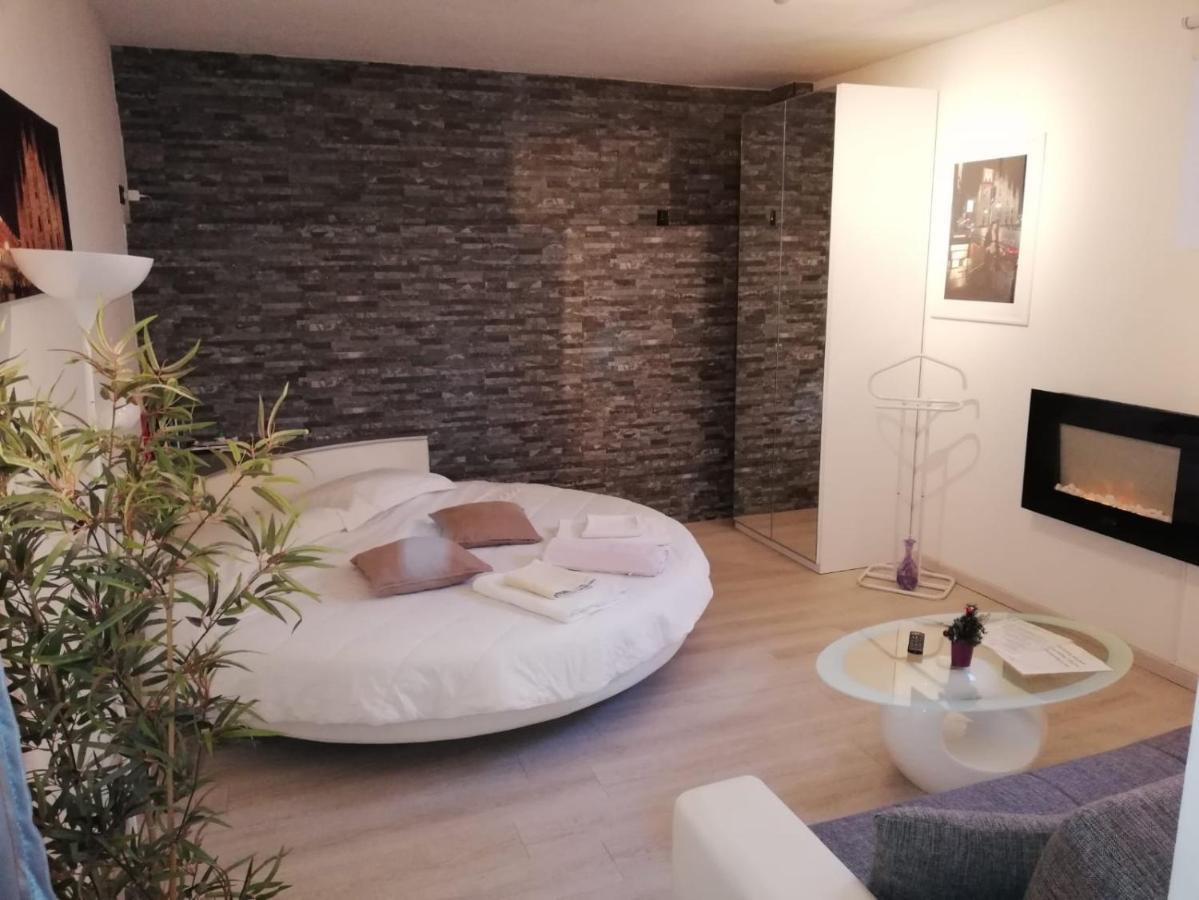 Apartment 3 *